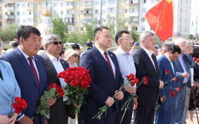 Якутская городская Дума приняла участие в мероприятиях ко Дню памяти и скорби
