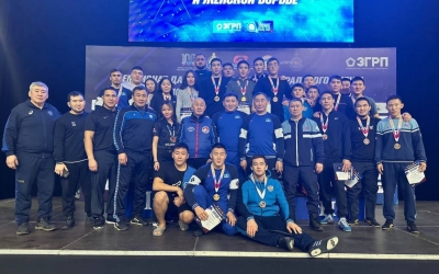 Семь золотых медалей у сборной Якутии по вольной борьбе на чемпионате ДФО 
