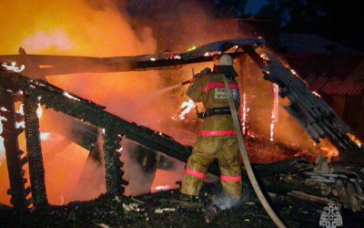 На пожаре в Олекминском улусе погибли две женщины, пожилой мужчина получил ожоги