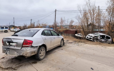 В Якутске произошло лобовое столкновение двух иномарок: Погиб 71-летний водитель