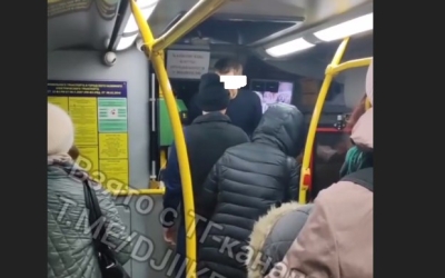 В Якутске из-за неуплаты проезда в автобусе произошел скандал