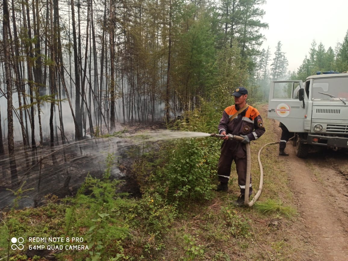 На территории Якутии действует 173 природных пожара