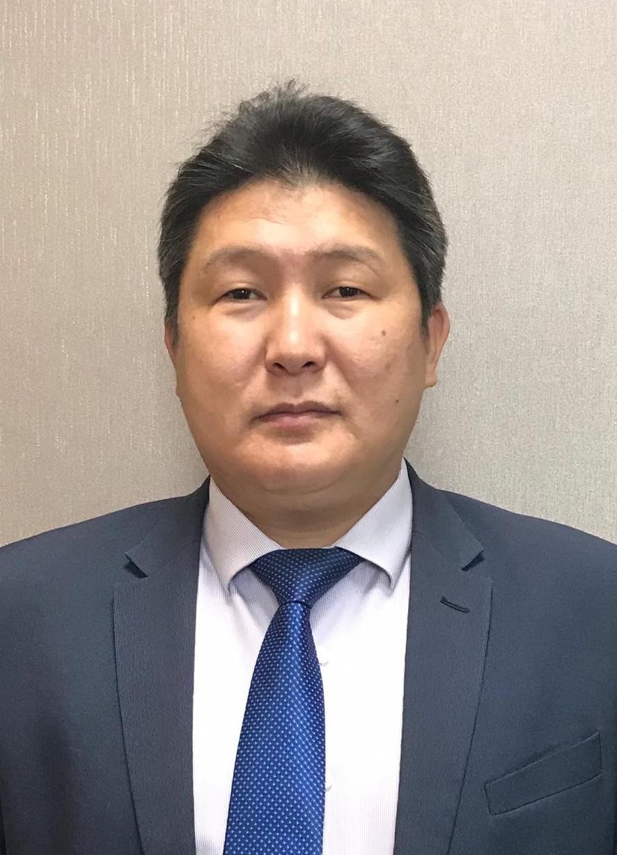 неустроев тимофей семенович якутск. аудитор счетной палаты республики саха якутия. чикачев гуп жкх. авиакомпания якутия винокуров. семенович якутск.