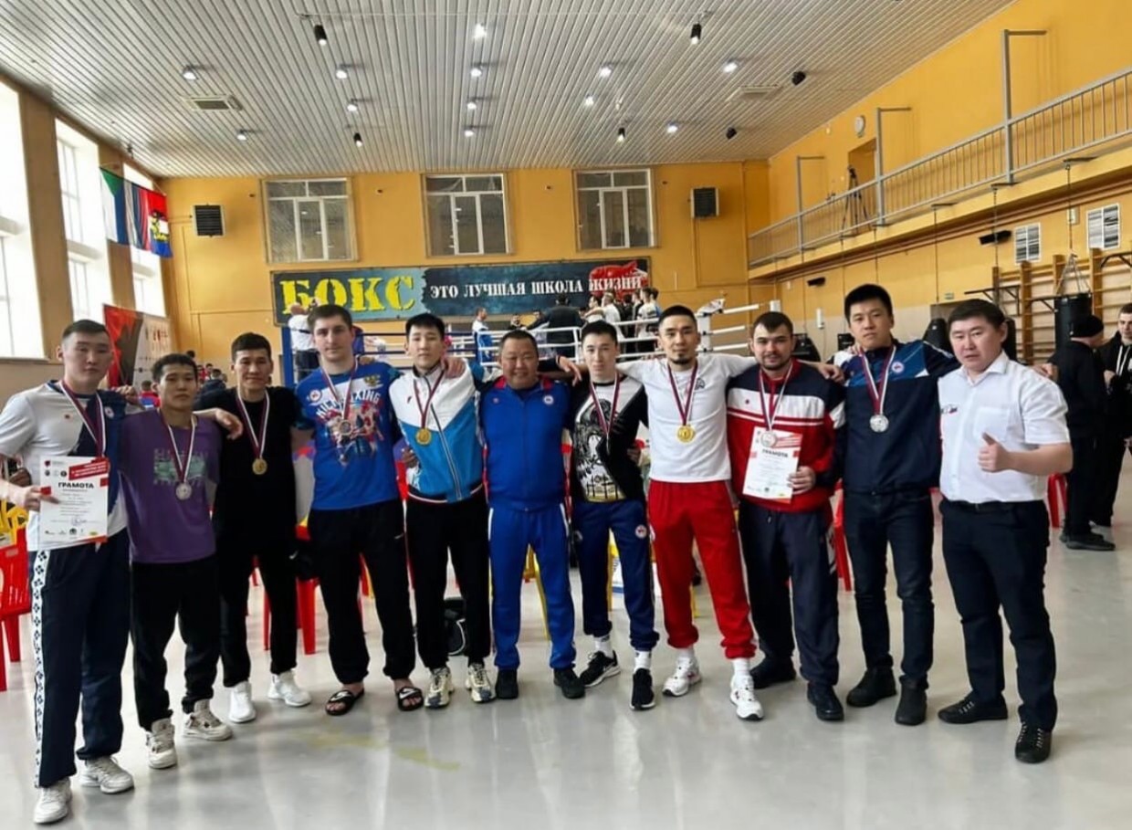 Якутские кикбоксеры завоевали девять медалей на чемпионате Дальнего Востока